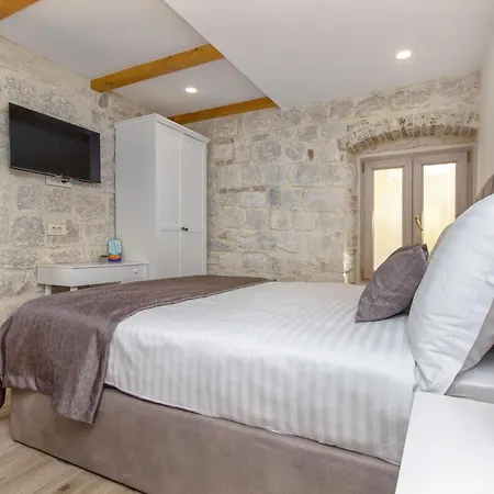 Stone House *
