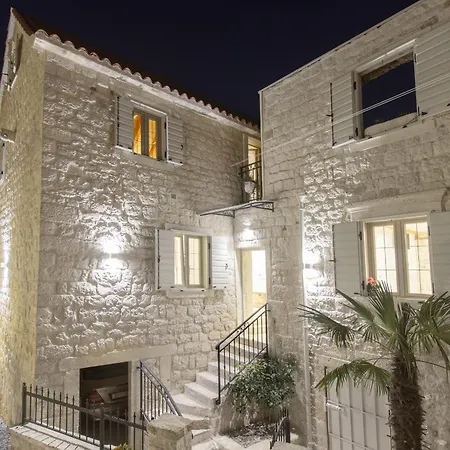 Σπίτι διακοπών Stone House Τρογκίρ