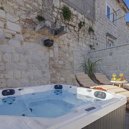 Σπίτι διακοπών Stone House Τρογκίρ