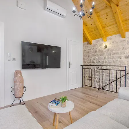 Stone House Σπίτι διακοπών Τρογκίρ
