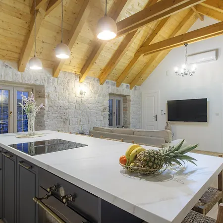 Stone House Vikendica Trogir