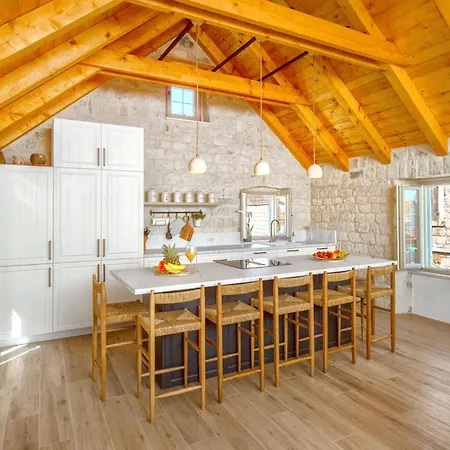 Stone House Vikendica *